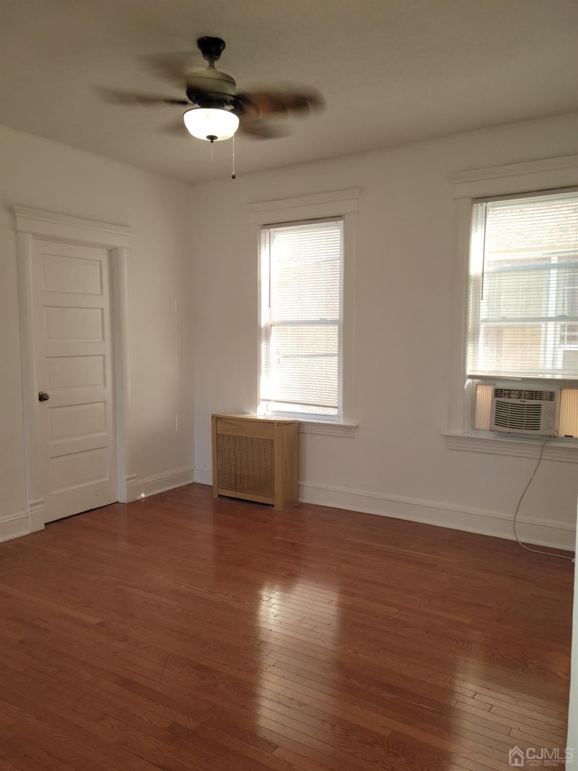 342 Maple Street Perth Amboy, NJ 08861 - Photo 2 of 12