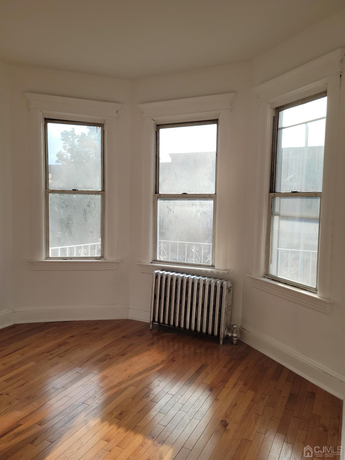 342 Maple Street Perth Amboy, NJ 08861 - Photo 3 of 12