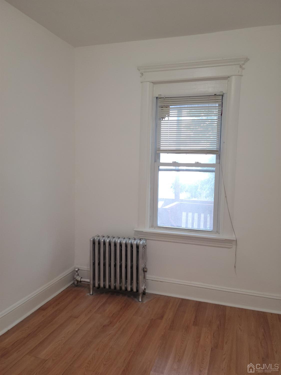 342 Maple Street Perth Amboy, NJ 08861 - Photo 5 of 12