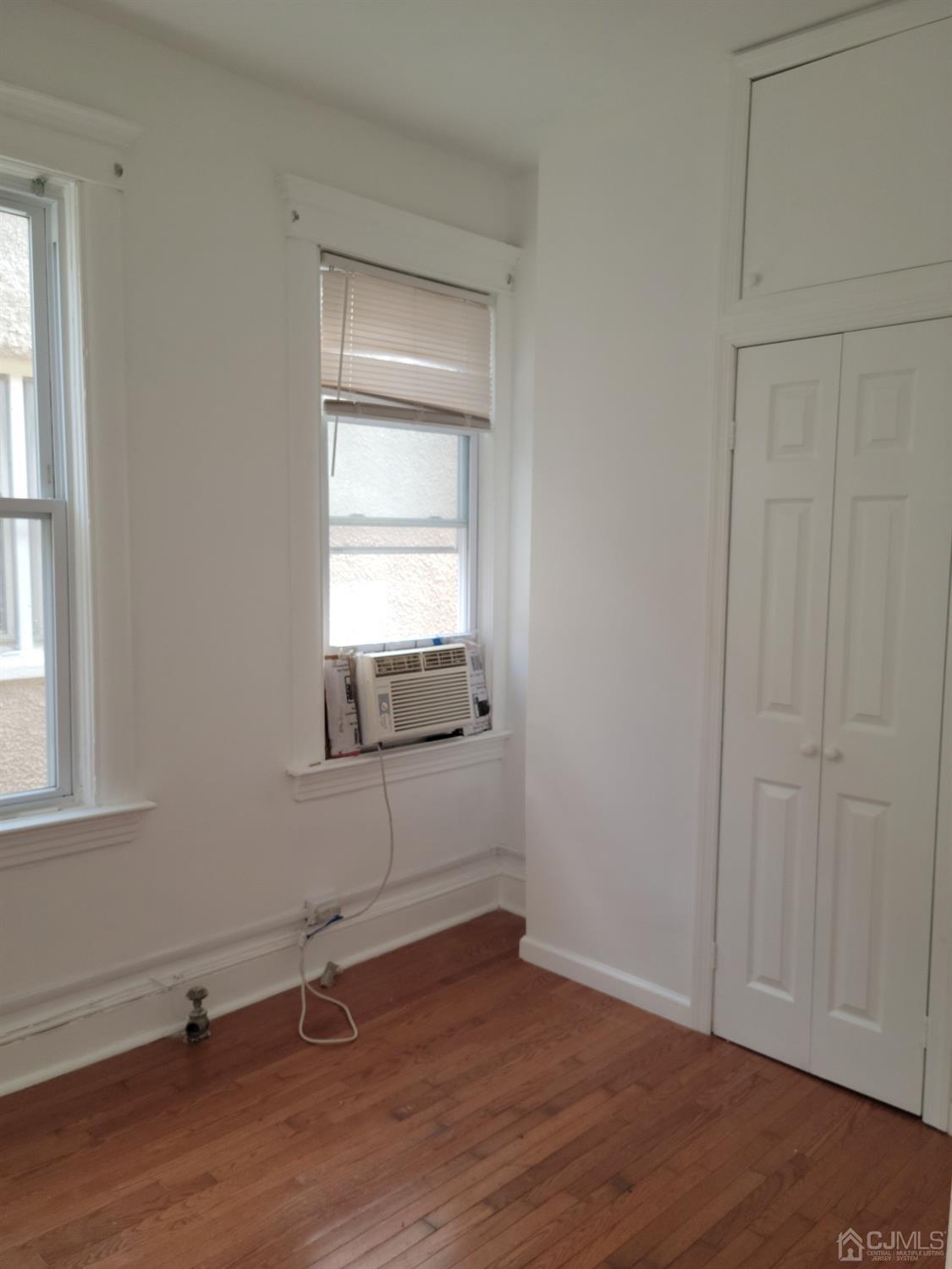 342 Maple Street Perth Amboy, NJ 08861 - Photo 6 of 12