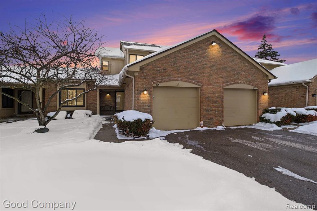 616 Tennyson Rochester Hills, MI 48307 - Photo 1 of 20