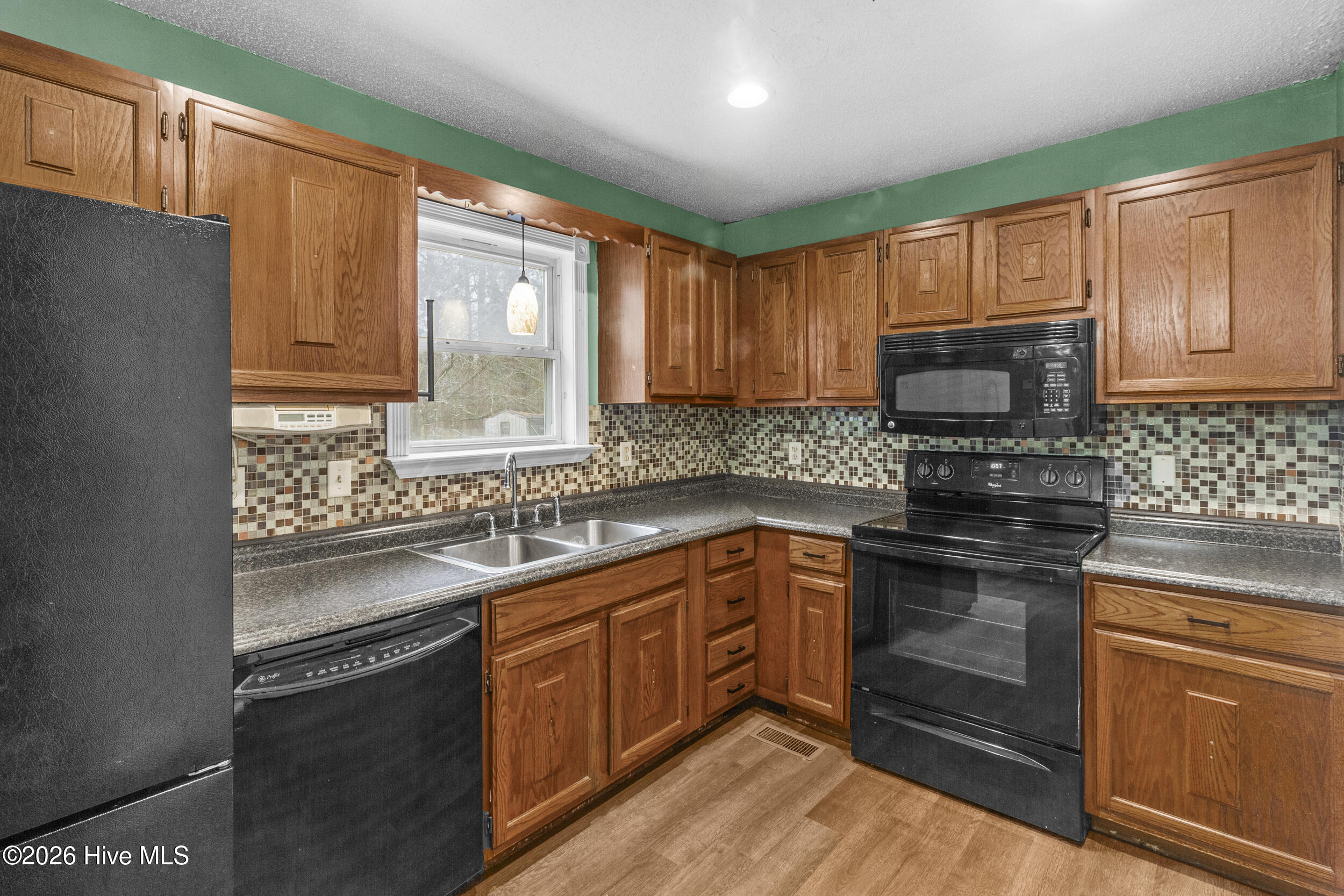645 Mile Road Vanceboro, NC 28586 - Photo 12 of 24 Kitchen