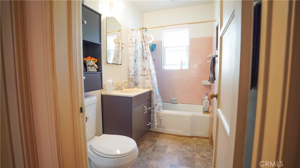 120 Lukens Place Glendale, CA 91206 - Photo 9 of 10 a bathroom with a sink toilet and shower