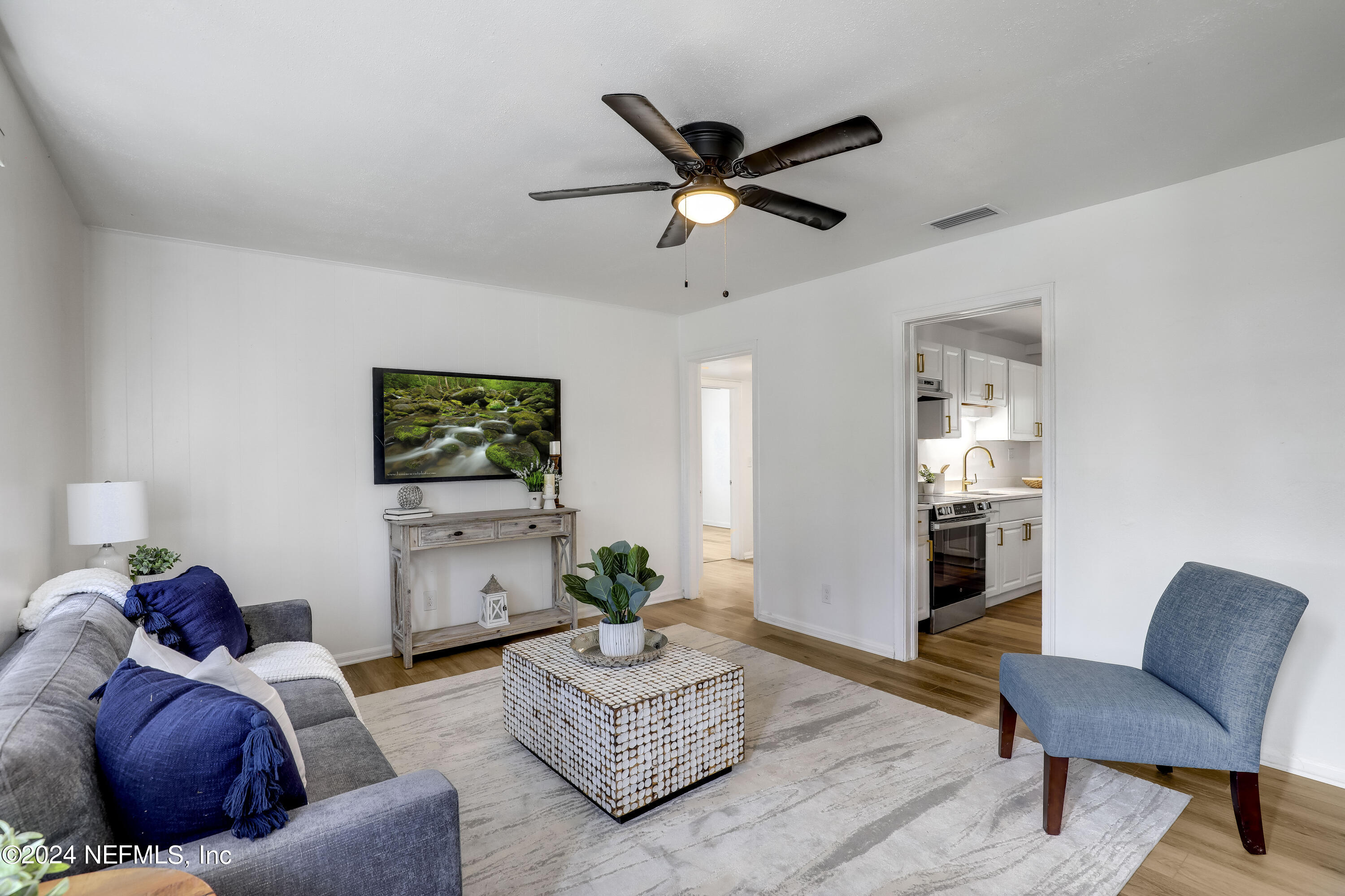 150 Sapelo Road Jacksonville, FL 32216 - Photo 14 of 28 13 Living Room