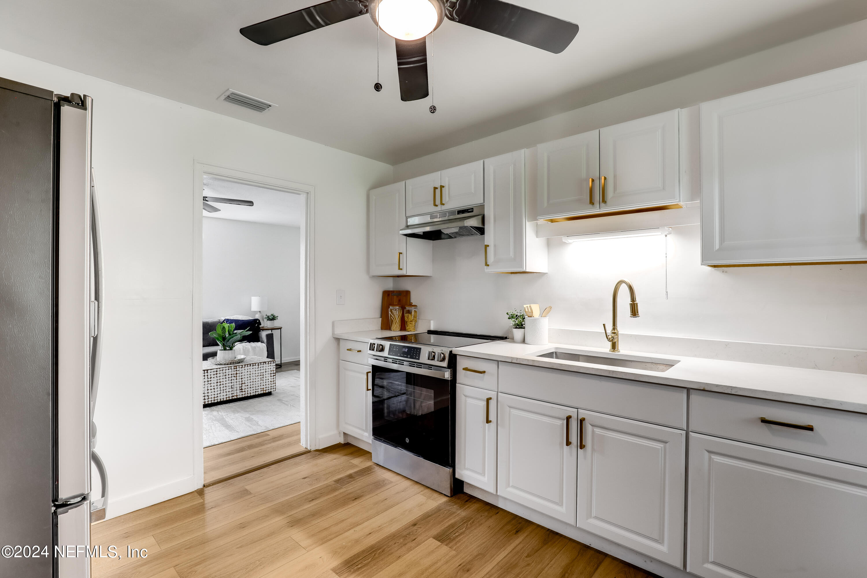150 Sapelo Road Jacksonville, FL 32216 - Photo 17 of 28 16 Kitchen