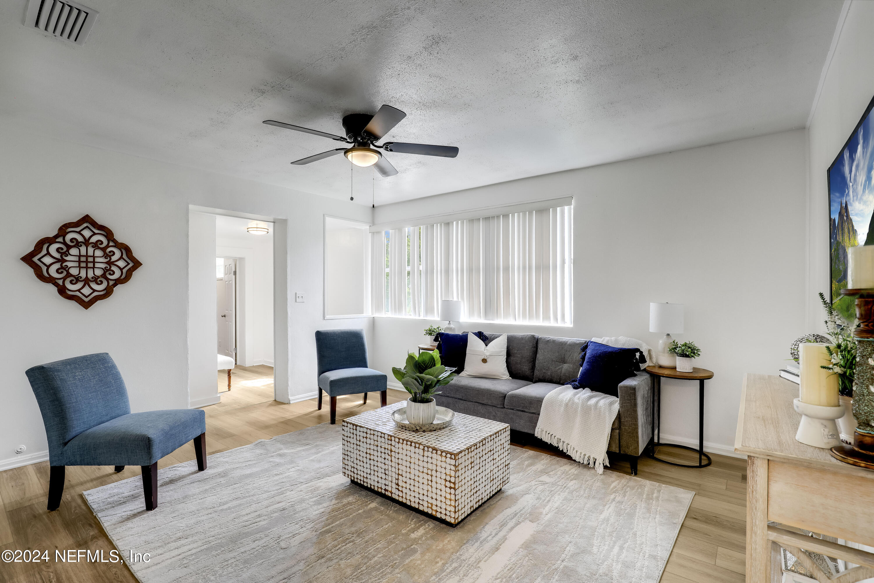 150 Sapelo Road Jacksonville, FL 32216 - Photo 3 of 28 02 Living Room