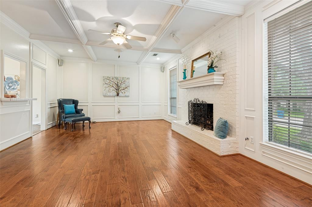 2926 Roaring Springs Road Grapevine, TX 76051 - Photo 4 of 30 Beautiful natural light