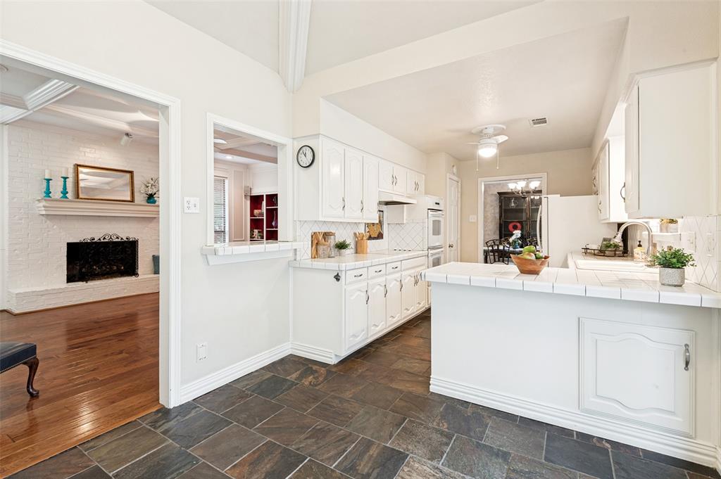 2926 Roaring Springs Road Grapevine, TX 76051 - Photo 8 of 30