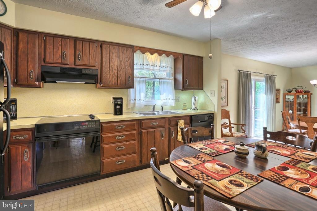 3199 Ridgeway Road Harrisburg, PA 17109 - Photo 5 of 21 Gallery Image 5