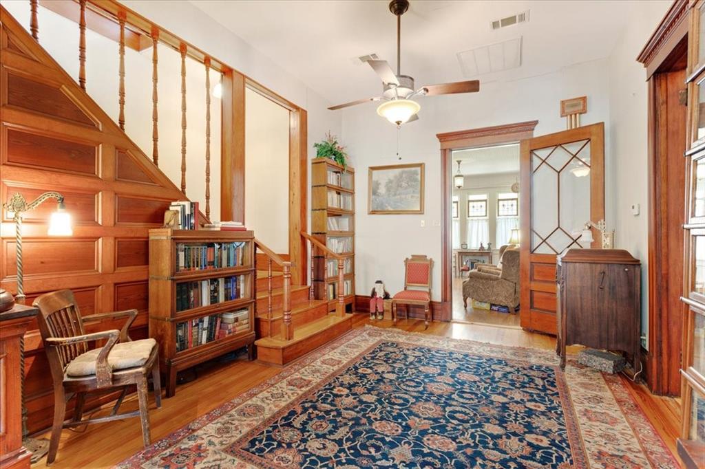 704 East Main Street Honey Grove, TX 75446 - Photo 7 of 40