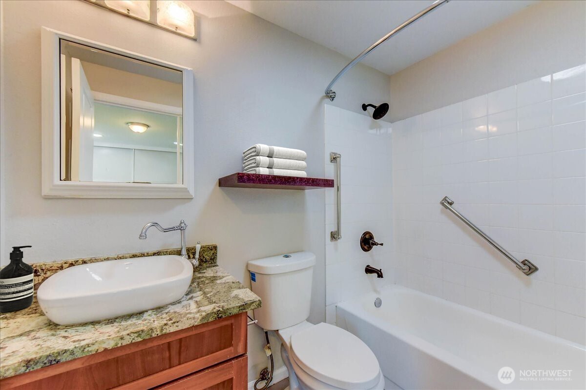 10826 Northeast 148th Lane, Unit H201 Bothell, WA 98011 - Photo 11 of 20