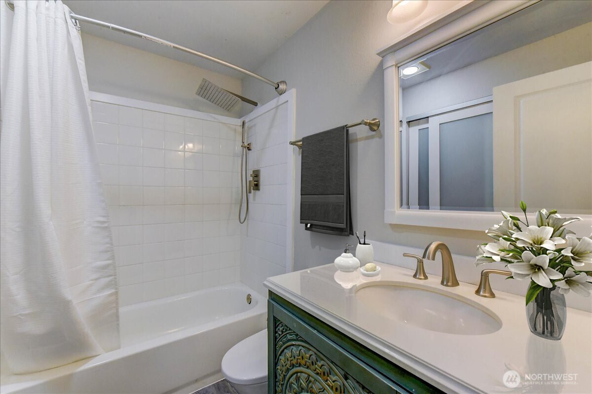 10826 Northeast 148th Lane, Unit H201 Bothell, WA 98011 - Photo 12 of 20