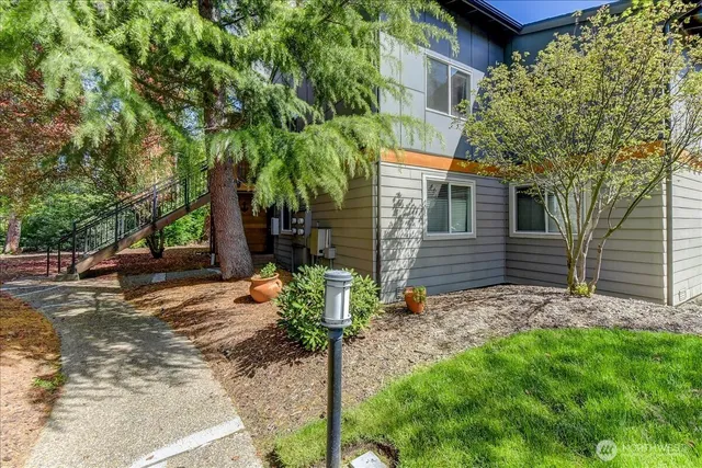 $420,000 | 10826 Northeast 148th Lane, Unit H201, Bothell, WA 98011