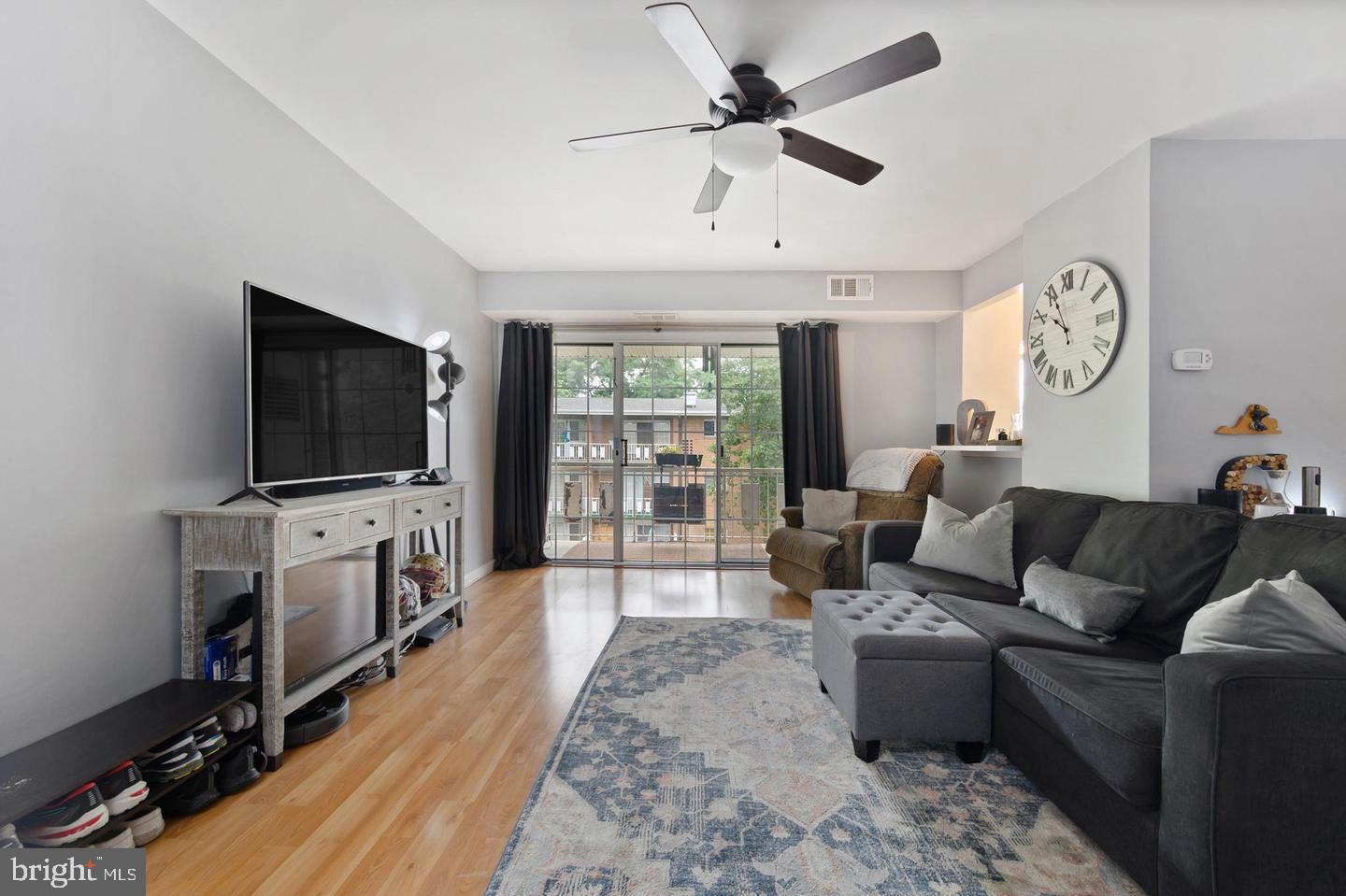5605 Franconia Road, Unit 301 Alexandria, VA 22310 - Photo 4 of 19