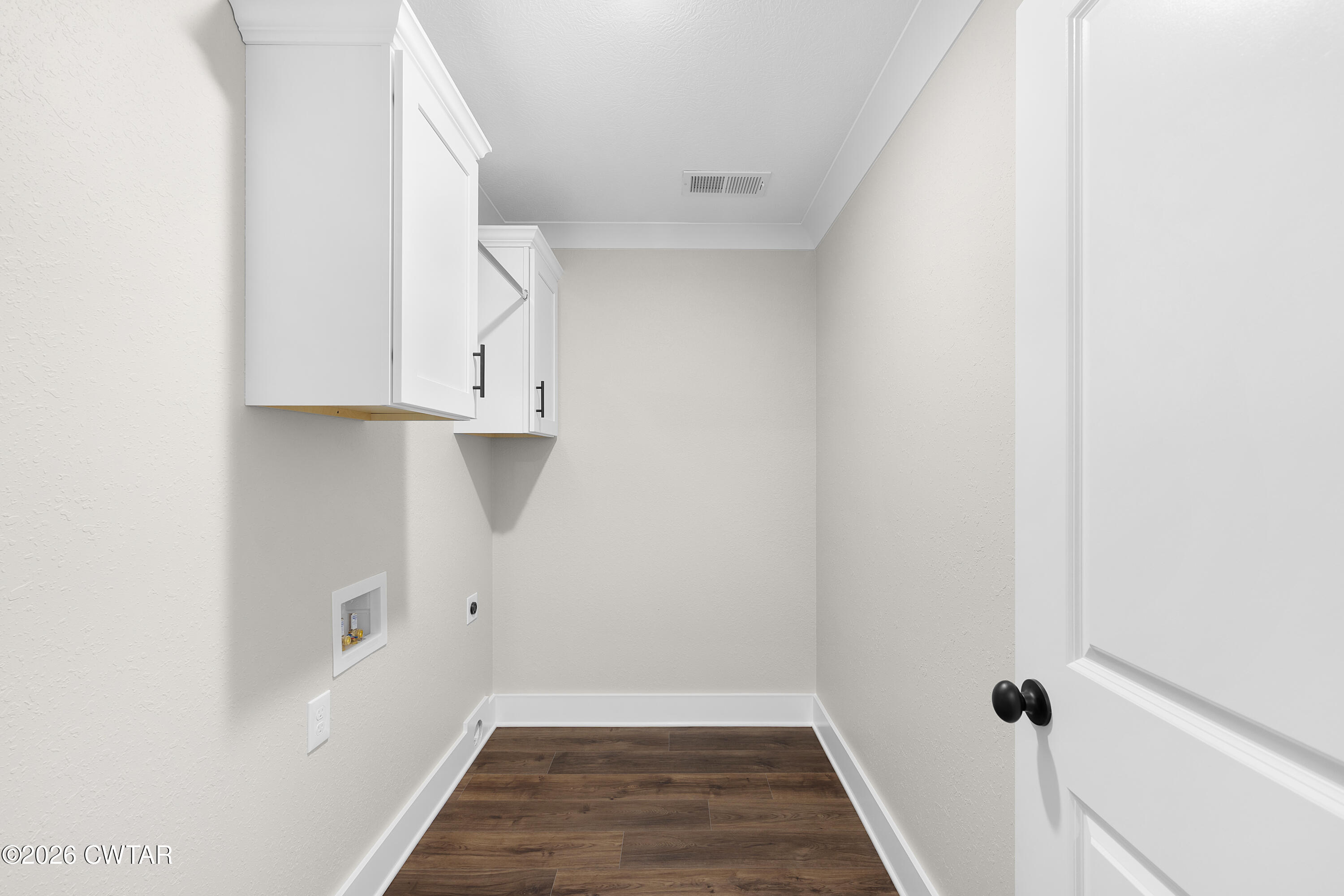 446 Fairway Boulevard Jackson, TN 38305 - Photo 12 of 20 Laundry