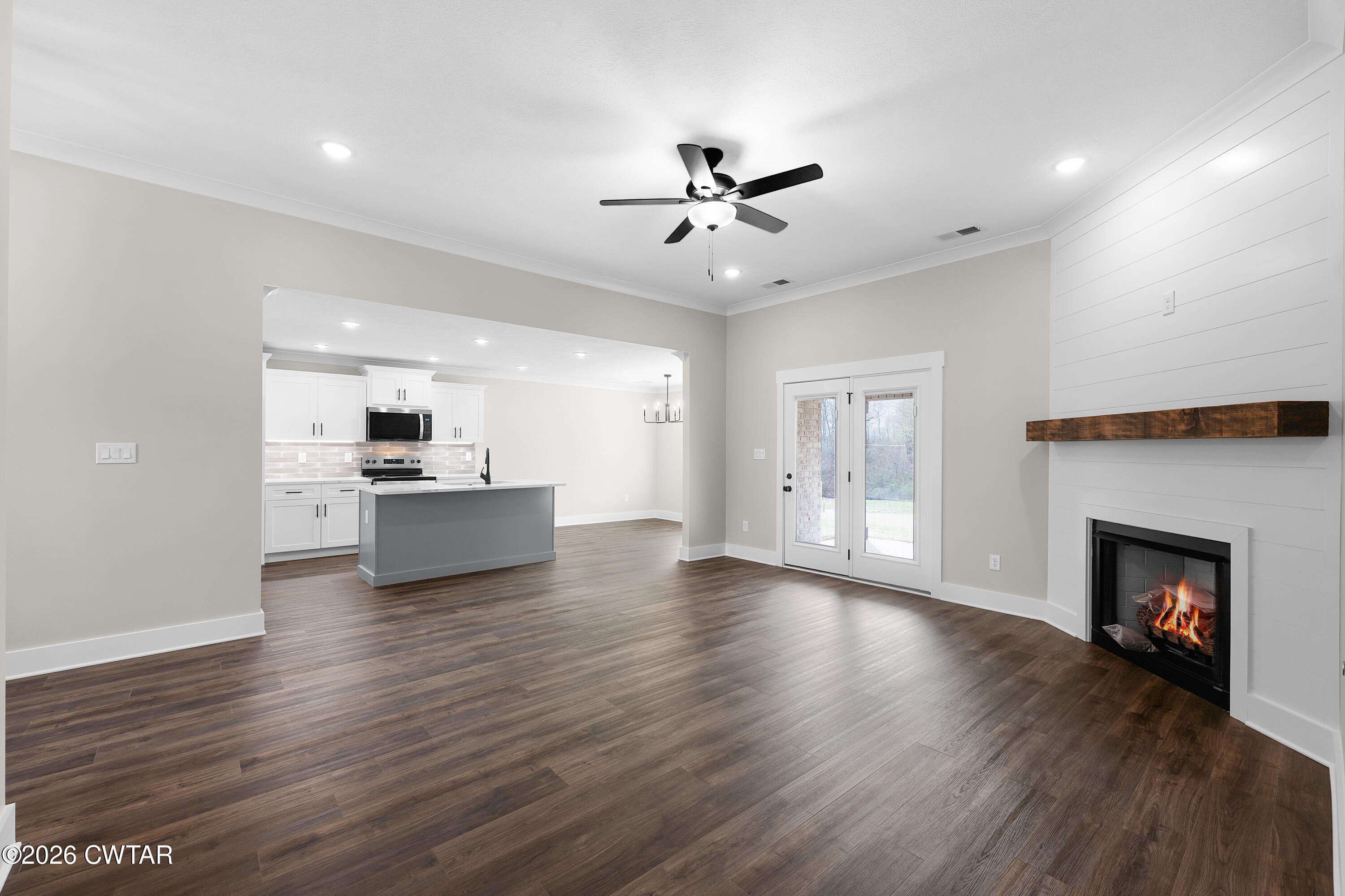446 Fairway Boulevard Jackson, TN 38305 - Photo 6 of 20 Greatroom 2