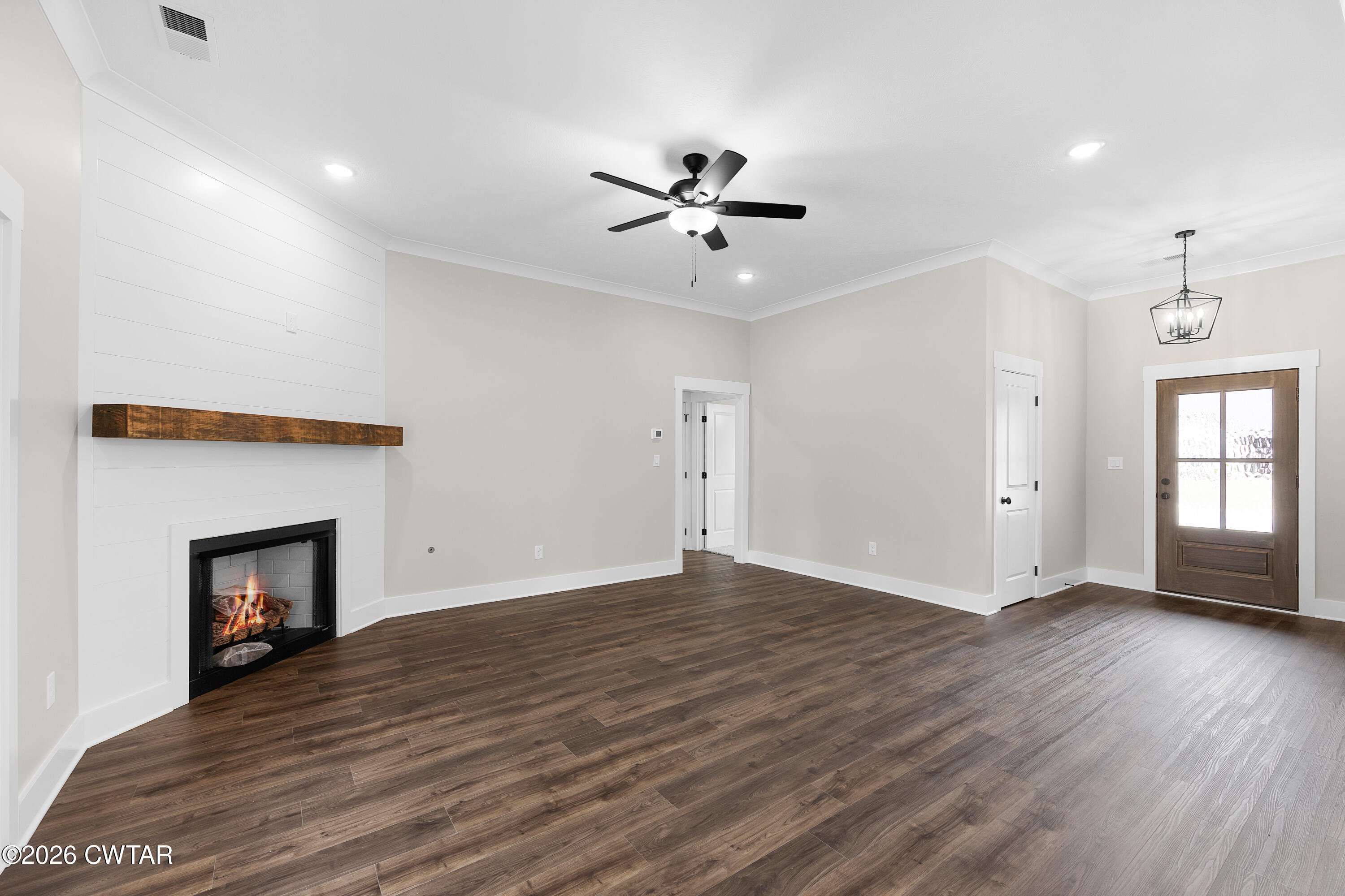 446 Fairway Boulevard Jackson, TN 38305 - Photo 7 of 20 Greatroom 3