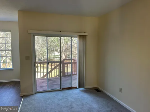 $2,400 | 892 North Waterford Lane, Wilmington, DE 19808