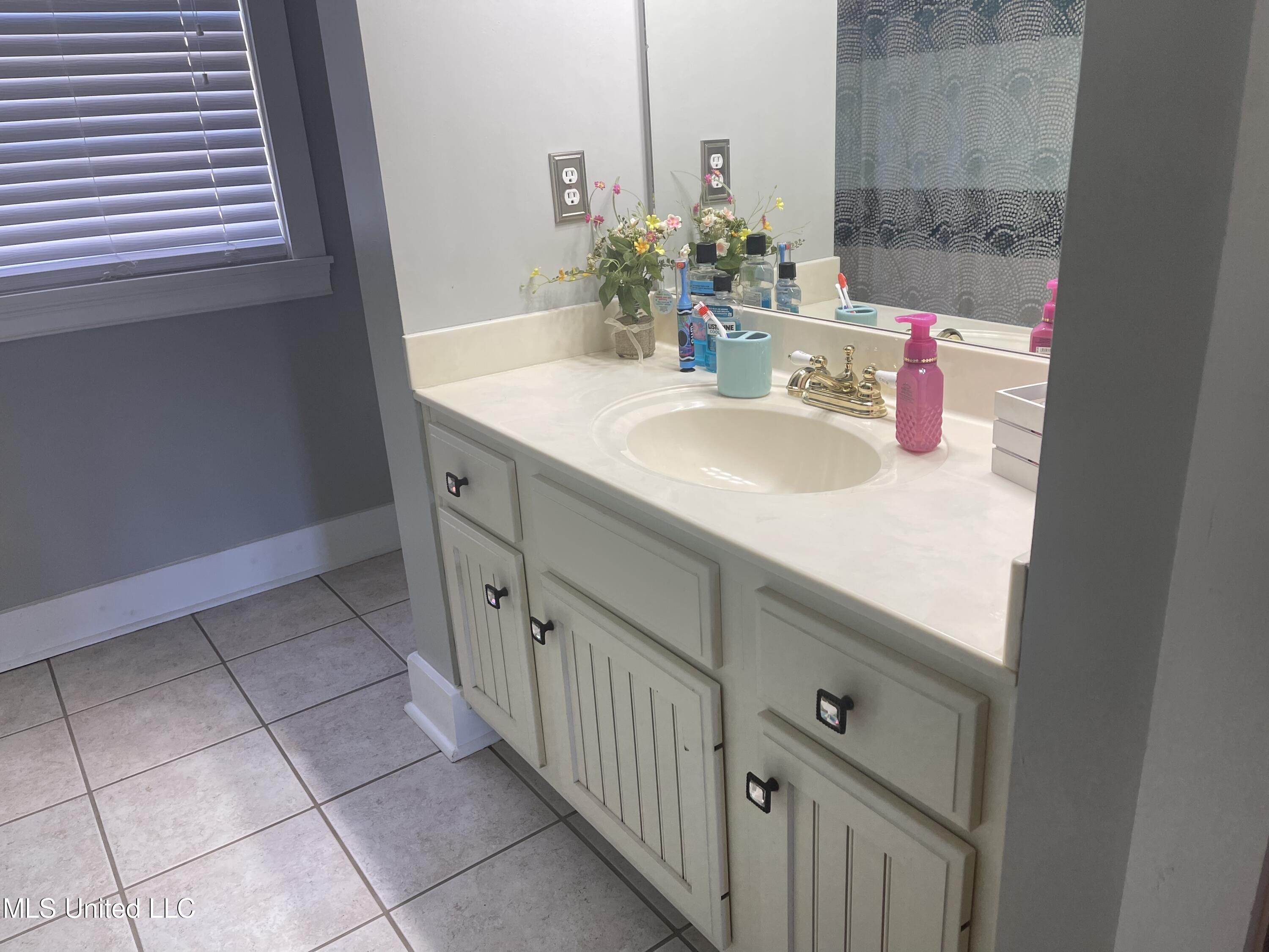 2844 Lyles Road Senatobia, MS 38668 - Photo 20 of 38 CEB5D2A9-A4AA-45BE-9374-99223D76EE5F