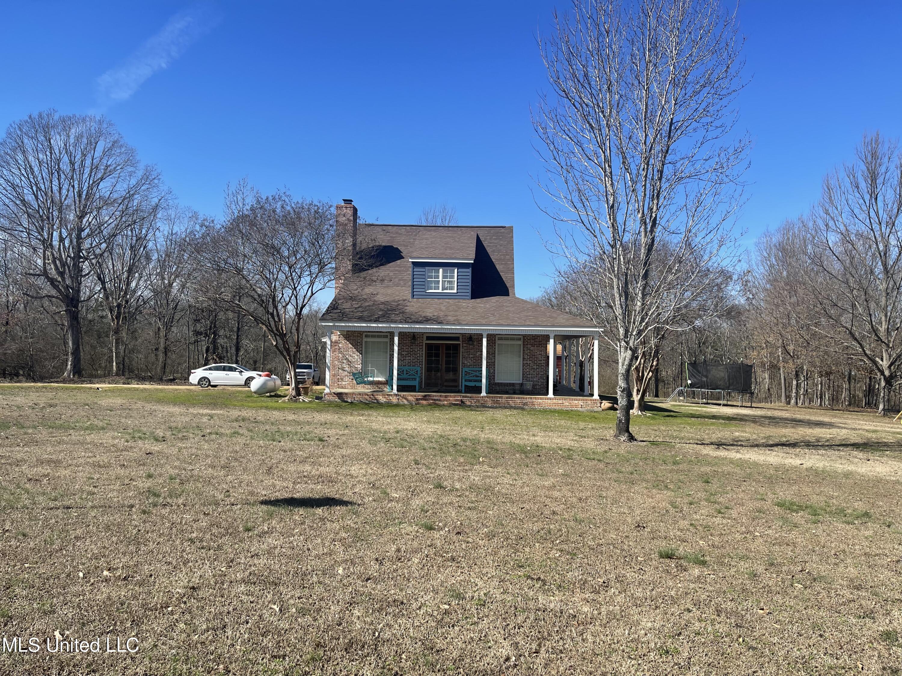 2844 Lyles Road Senatobia, MS 38668 - Photo 2 of 38 29D5BB13-F114-480D-BF60-734519CACFC7