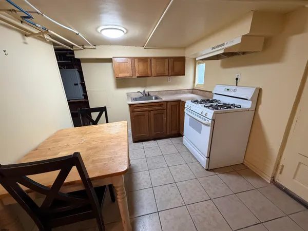 $1,200 | 15 North Windsor Avenue, Unit 1, Atlantic City, NJ 08401