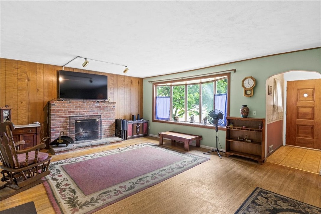 154 Goodburlet Road Henrietta, NY 14467 - Photo 6 of 31