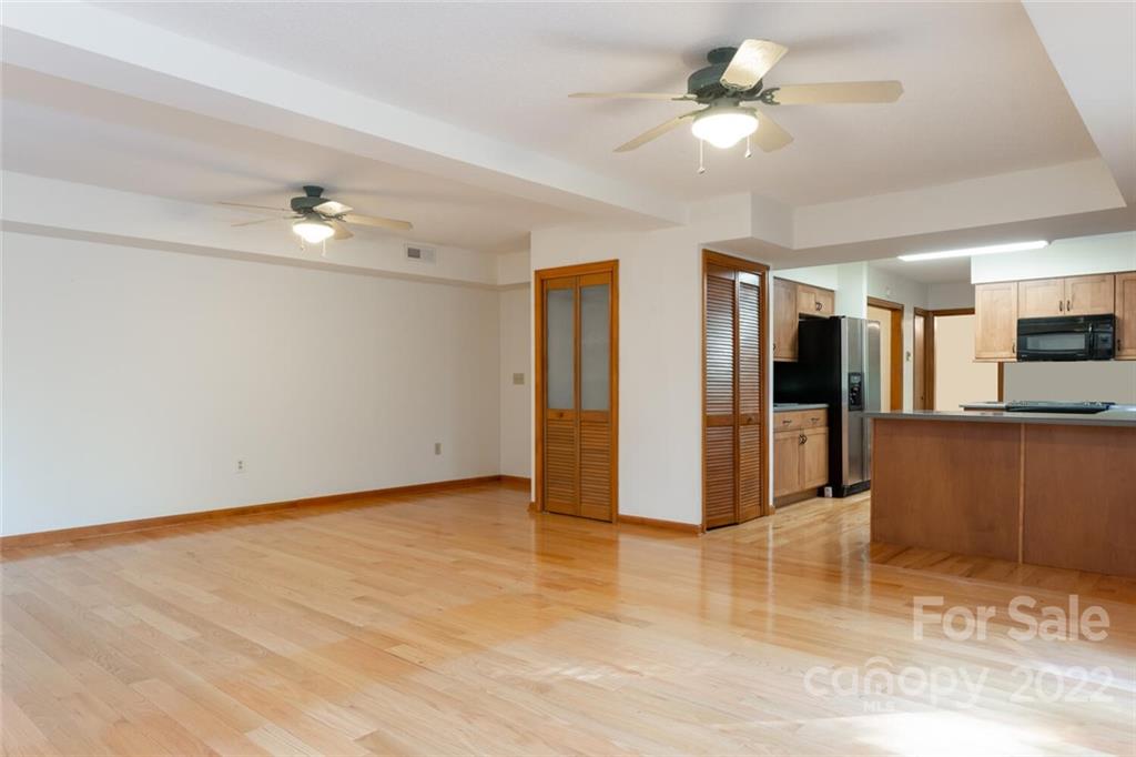 35 Spring Lane Fairview, NC 28730 - Photo 16 of 48 Gallery Image 16