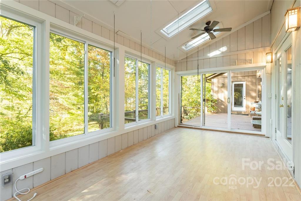 35 Spring Lane Fairview, NC 28730 - Photo 23 of 48 Gallery Image 23
