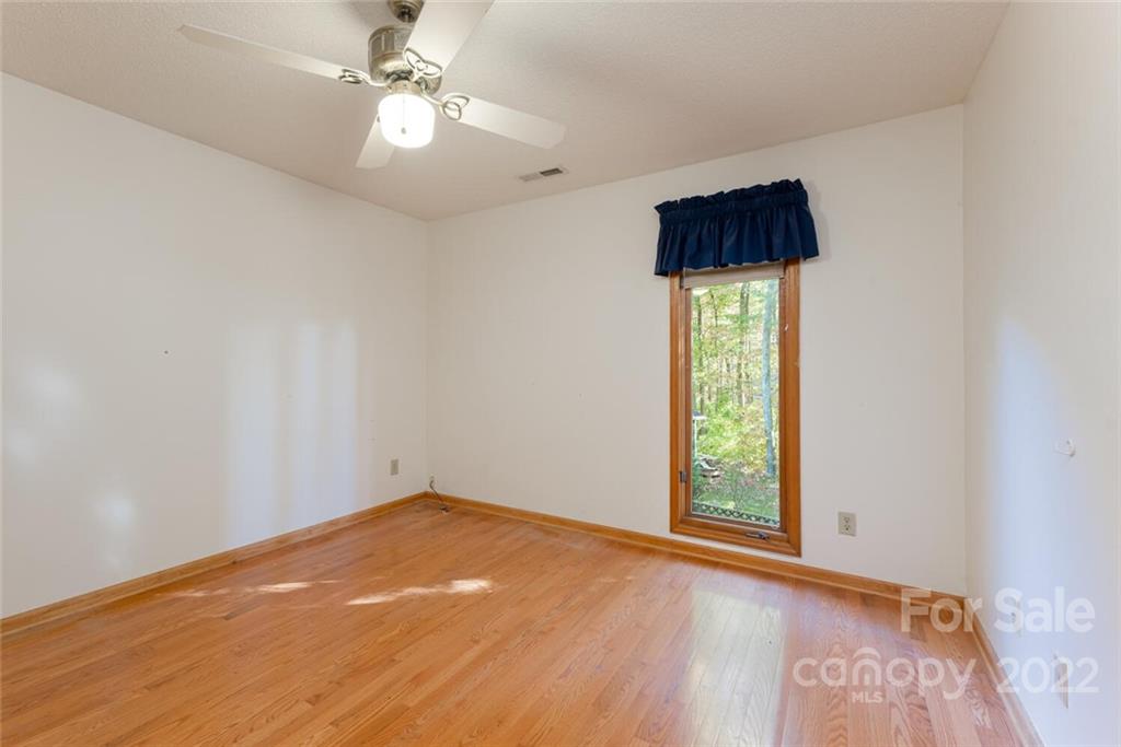 35 Spring Lane Fairview, NC 28730 - Photo 30 of 48 Gallery Image 30