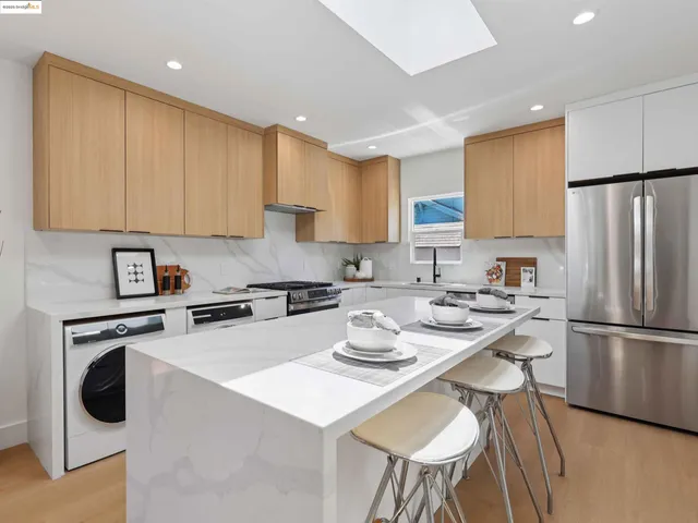 $889,000 | 1612 Carleton Street, Berkeley, CA 94703