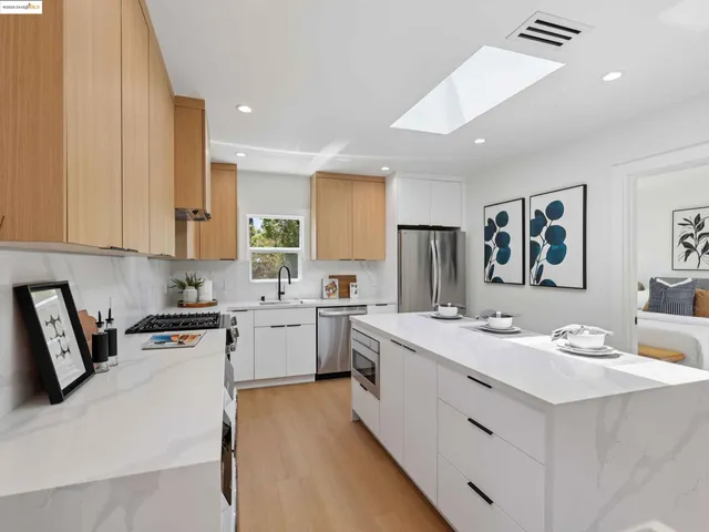 $889,000 | 1612 Carleton Street, Berkeley, CA 94703