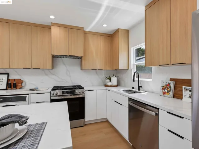 $889,000 | 1612 Carleton Street, Berkeley, CA 94703