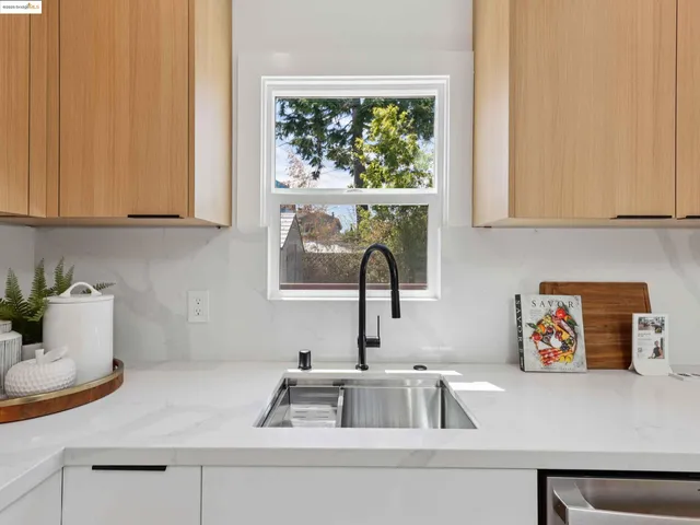 $889,000 | 1612 Carleton Street, Berkeley, CA 94703