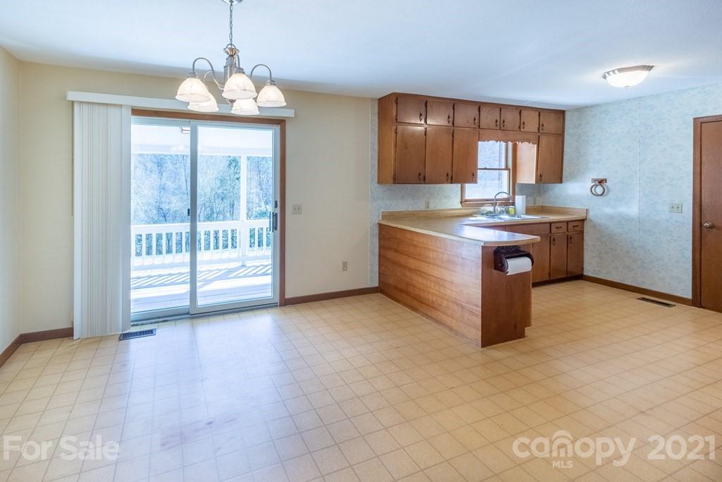 135 Monroe Buchanan Road Sylva, NC 28779 - Photo 4 of 42 Gallery Image 4
