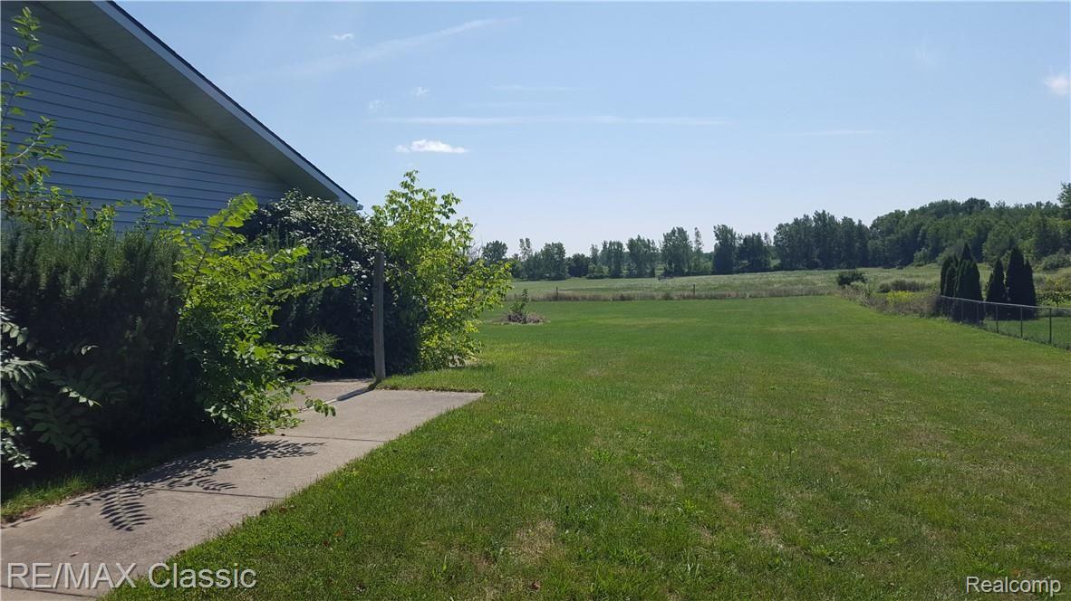 8154 East Richfield Road Davison, MI 48423 - Photo 26 of 28 20180822_134038.jpg
