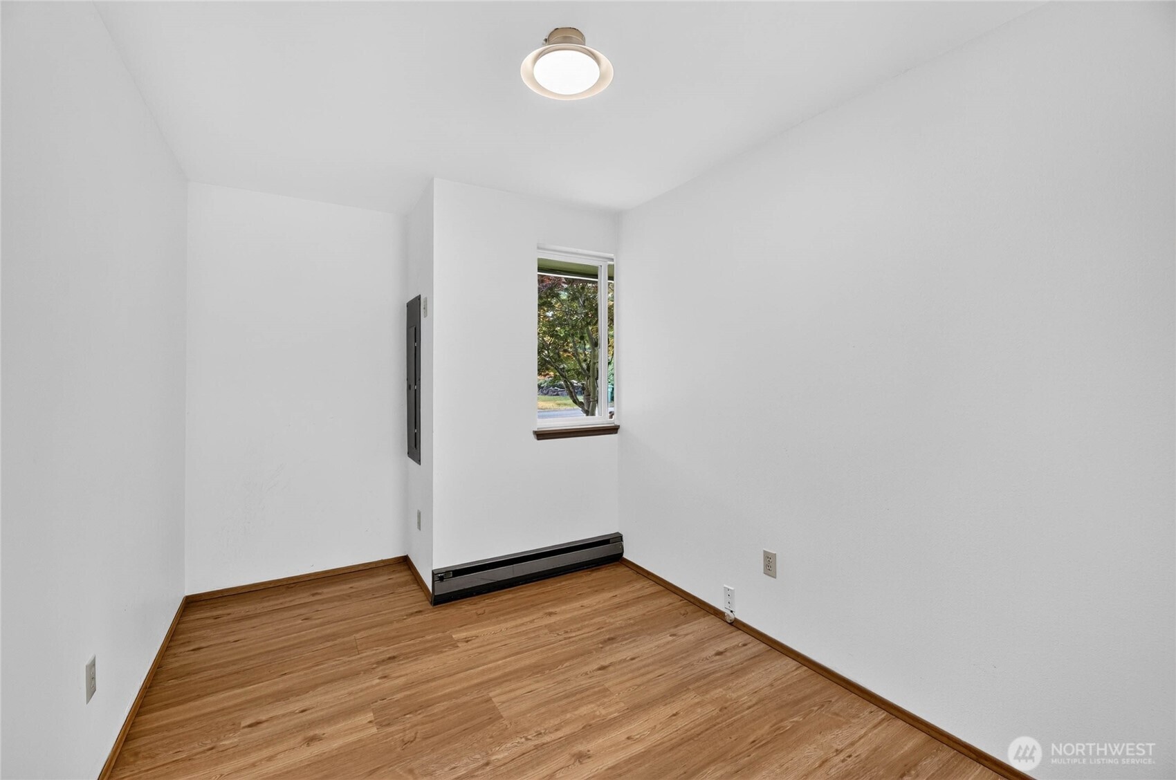 20003 3rd Place Southwest Normandy Park, WA 98166 - Photo 19 of 33