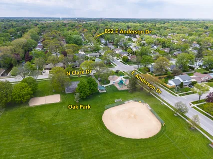 $419,900 | 852 East Anderson Drive, Palatine, IL 60074
