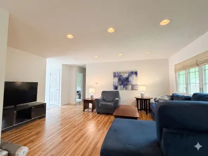 $419,900 | 852 East Anderson Drive, Palatine, IL 60074
