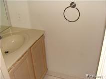 1360 Thames Drive Rochester, MI 48307 - Photo 7 of 12 Half bath