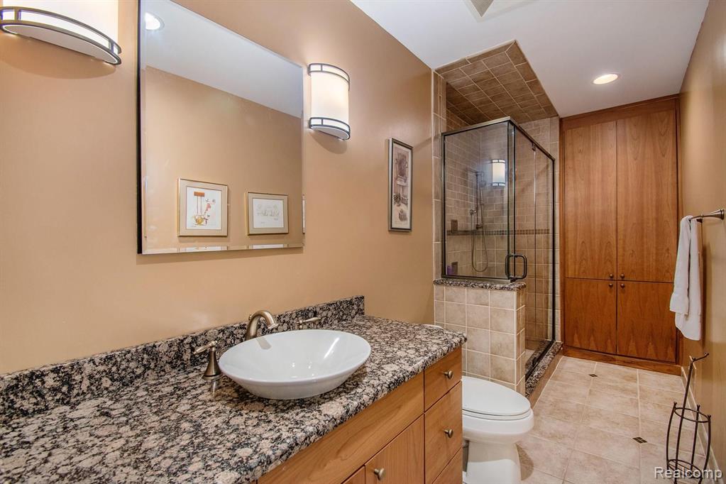 2106 St Andrews Drive Rochester Hills, MI 48309 - Photo 17 of 36