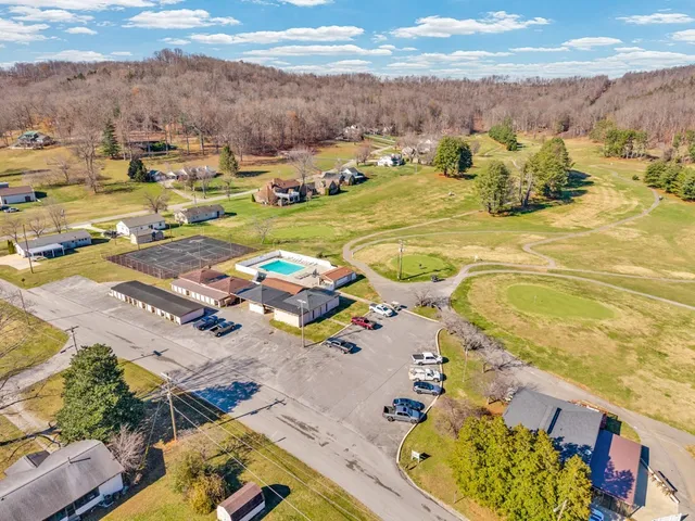 $949,000 | 1671 Golf Lane, Livingston, TN 38570