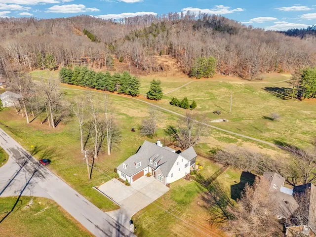 $949,000 | 1671 Golf Lane, Livingston, TN 38570