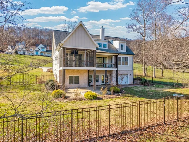 $949,000 | 1671 Golf Lane, Livingston, TN 38570