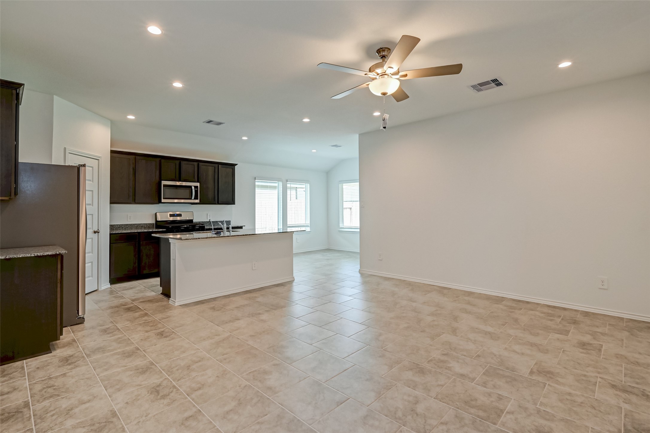 7531 Cynomys Court Rosharon, TX 77583 - Photo 11 of 49