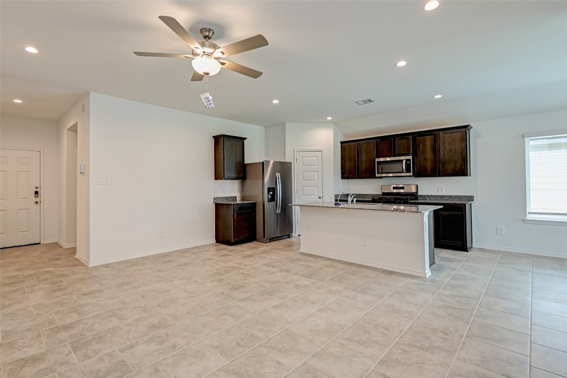 7531 Cynomys Court Rosharon, TX 77583 - Photo 12 of 49