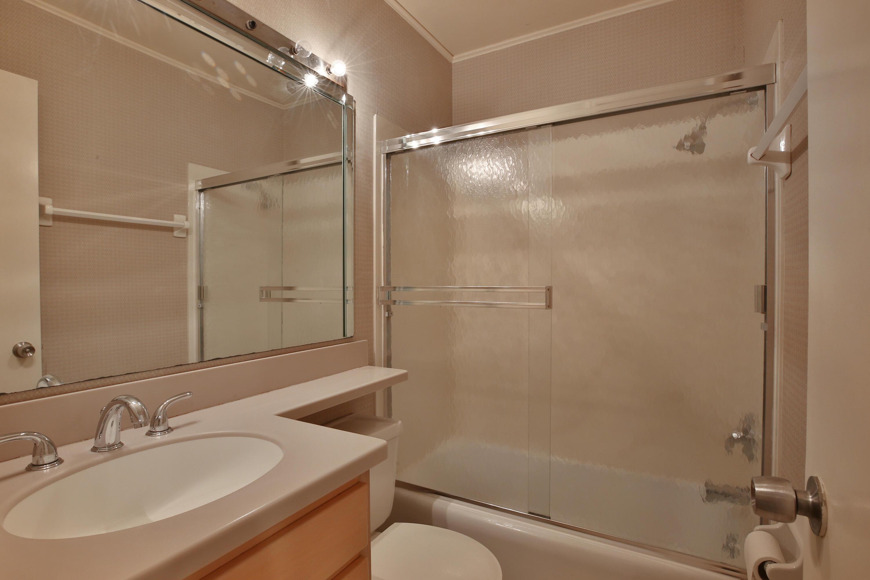 2601 Sherwood Road Columbus, OH 43209 - Photo 33 of 40 2601-Sherwood-36