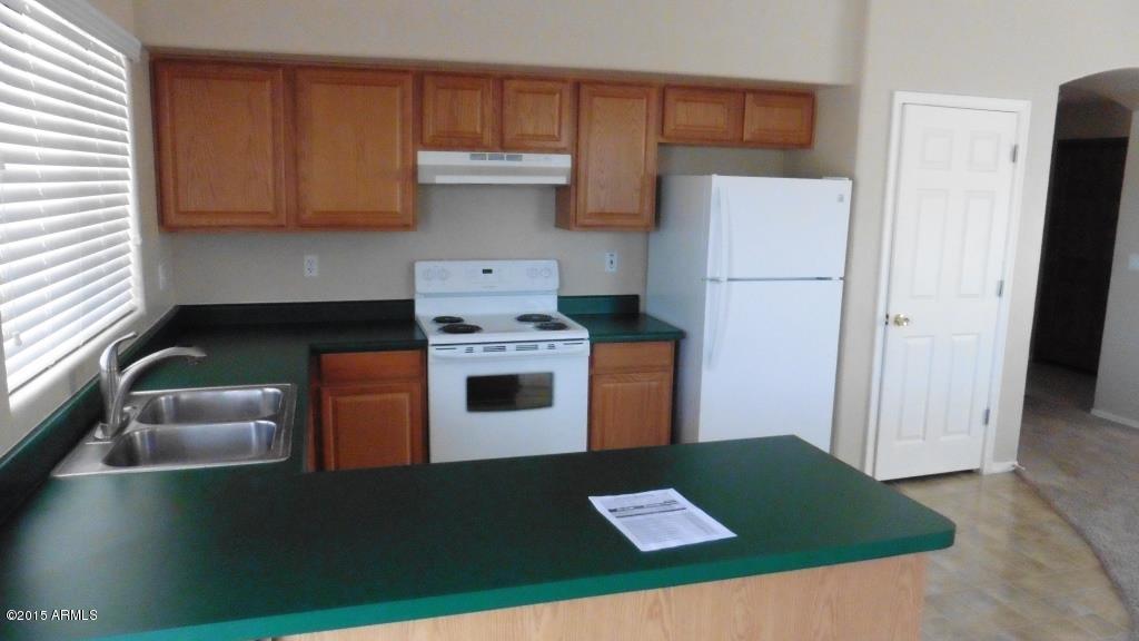 2558 East Roeser Road Phoenix, AZ 85040 - Photo 15 of 27 2558 E Roeser Rd Phx 20
