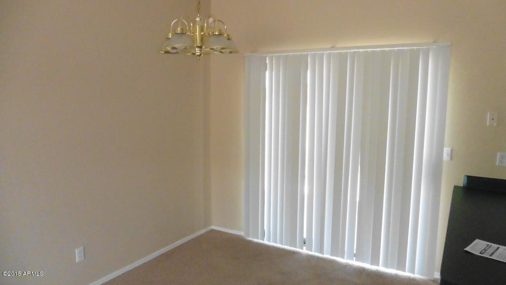 2558 East Roeser Road Phoenix, AZ 85040 - Photo 5 of 27 2558 E Roeser Rd Phx 09