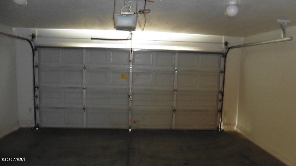 2558 East Roeser Road Phoenix, AZ 85040 - Photo 7 of 27 2558 E Roeser Rd Phx 11