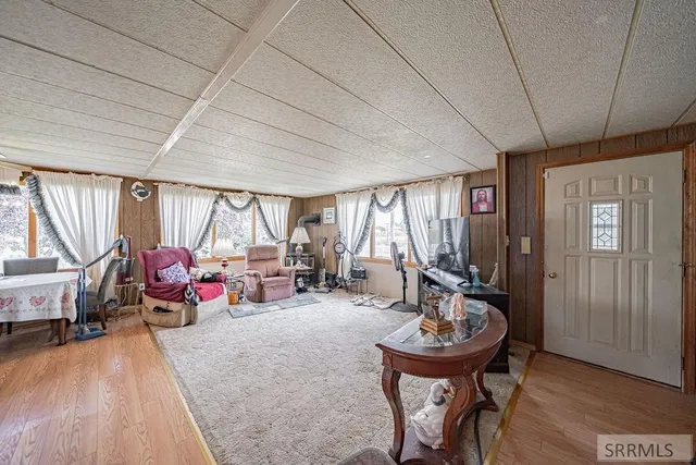 $190,000 | 2 South 1000 West, Blackfoot, ID 83221